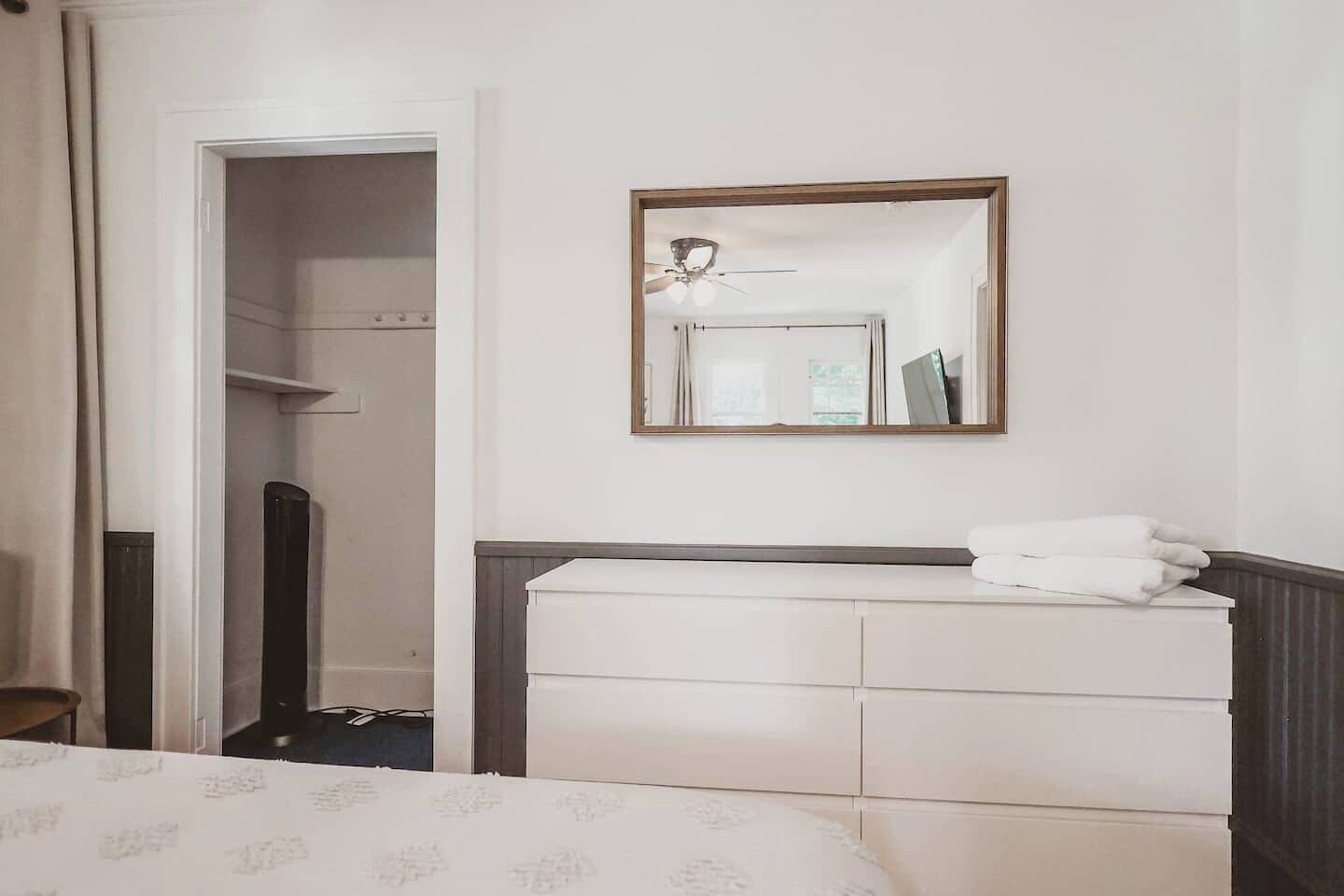 6 bedrooms, iron/ironing board, travel crib, free WiFi