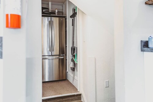 Ultimate Group Stay in St Paul – 8 beds