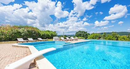Pool Villa Angela Whirlpool