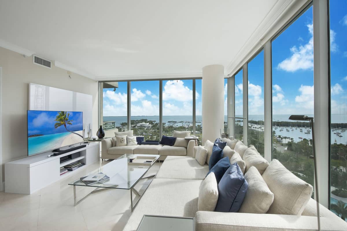 Condo, 2 Bedrooms | Living room | 36-inch TV with cable channels