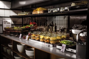 Desayuno buffet todos los días (con cargo)