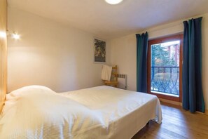2 bedrooms