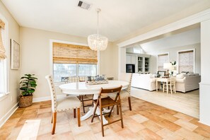 Dining - Private Canal Home w/ Boat Dock, 2 Living Areas - Fish from the Deck! (Galveston)
