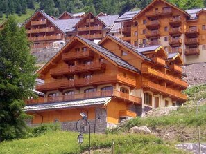 Exterior - Cozy 2-room apartment, 4 pers, south, parking, WiFi (Valloire)