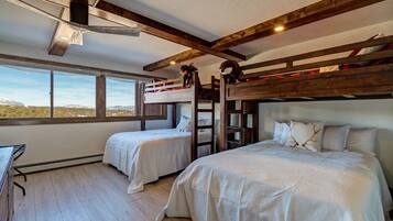 2 bedrooms, desk, iron/ironing board, WiFi (free)