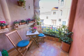 Outdoor dining - CA CAMMELLO - Private Terrace and Canal View (Venezia)