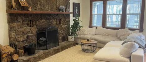 TV, fireplace, offices