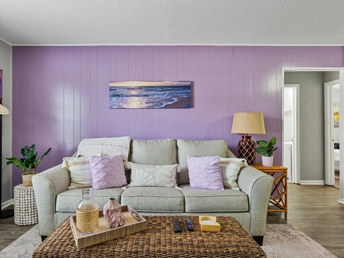 Near Downtown | MD Center | 3TVs | Pet| King Bed