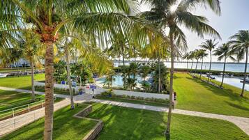Villa, 3 Bedrooms | Property grounds