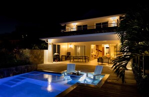 Biệt thự Superior, 4 phòng ngủ, quang cảnh biển, sát bãi biển | Hiên