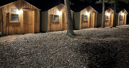 Cabin 3 - Rustic Mountain Cabin - Up to 4 persons