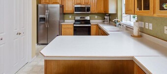 4 Bedroom 3 Bathroom Home Near Golf Course and Zoo