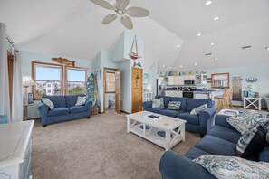 Fernseher, DVD-Player, Bücher