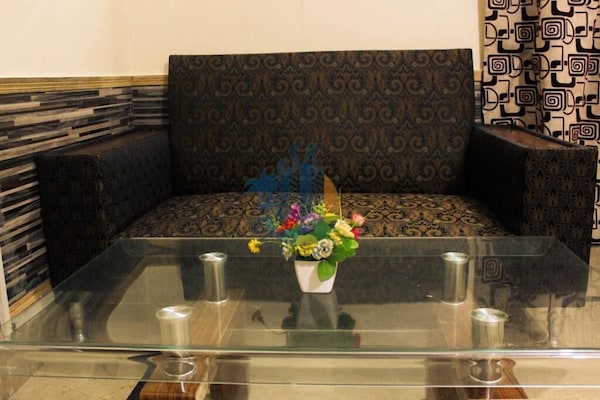Sk Travellers' Inn - Karachi