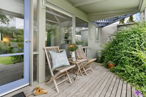 Apollo Bay Beach Bungalow - Couples Retreat