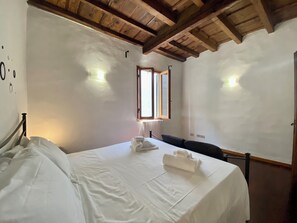 3 間睡房、熨斗/熨衫板、免費 Wi-Fi、床單