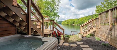 Bain à remous extérieur