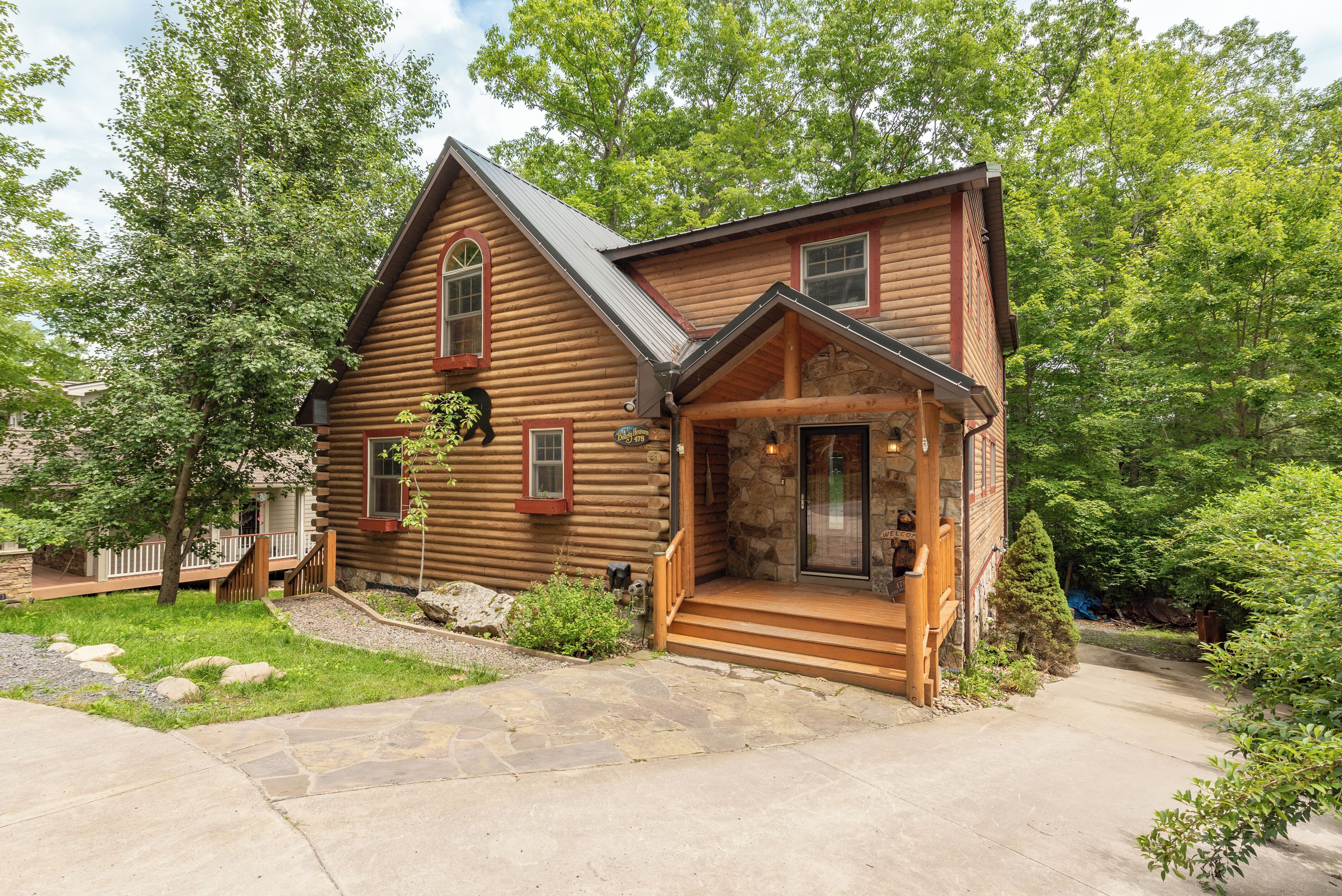 New! Bearendipity: Lakefront, Dock Slip, Fireplace, Fire Pit!