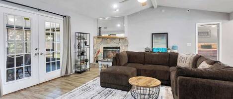 Smart TV, fireplace, offices