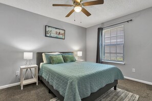 3 chambres, fer et planche à repasser, Wi-Fi gratuit, draps fournis