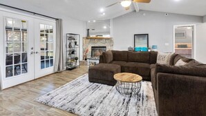 Unclassified image, 4 of 18, button - Sweetwater · Sweetwater home in Heart of Mandarin (Jacksonville)