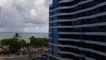 Basic Apartment | Lanai