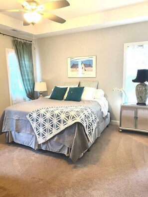 3 bedrooms, iron/ironing board, WiFi, bed sheets