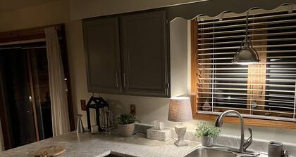 Beautiful Home Very Close to EAA