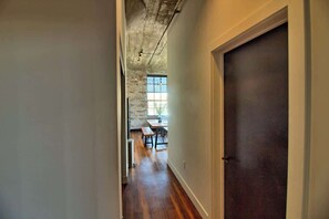 Interior - Gorgeous Ultramodern 2BR Corner Loft + Workspace (Saint Louis)