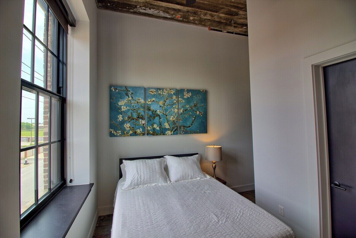 2 室のベッドルーム、デスク、アイロン / アイロン台、WiFi