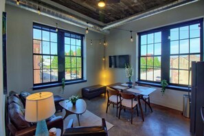 Dining - Ultramodern 2BR Corner Loft w/Designer Features (Saint Louis)
