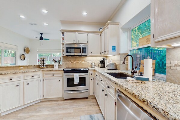 Fridge, microwave, oven, stovetop