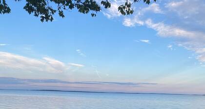 Spacious Cottage On Lake with Beach, Fire Pit, Kayaks, Pedal Boat & More!!