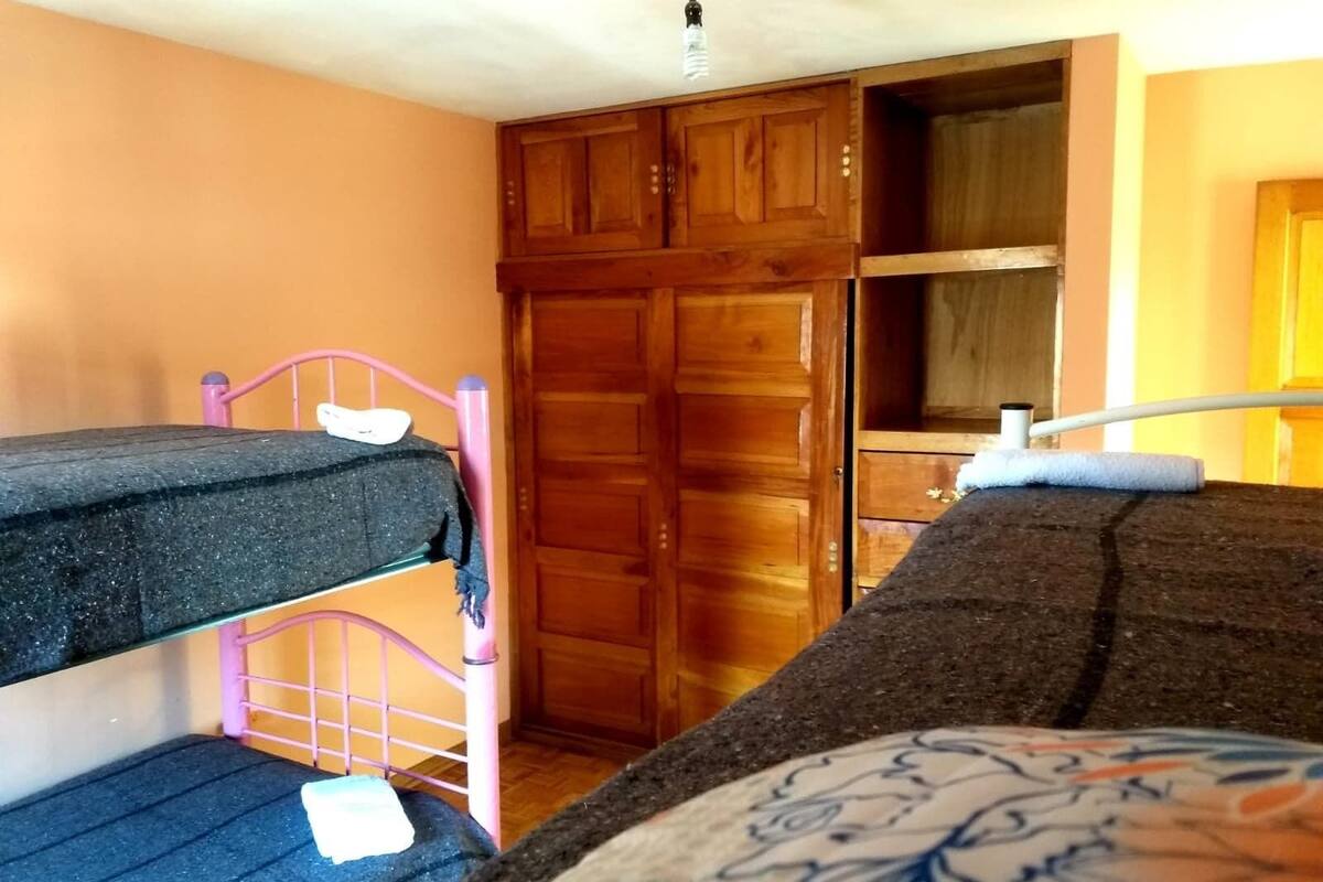 Iron/ironing board, free WiFi, bed sheets
