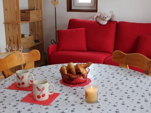 Dining - 2-room apartment for 4 people, Southeast exposure (Valloire)