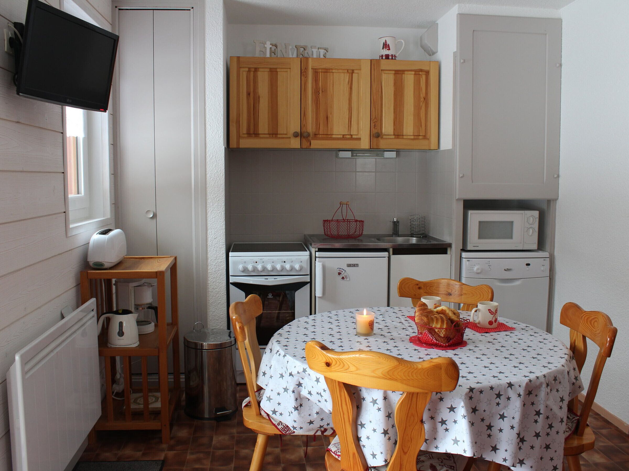 Fridge, microwave, dishwasher