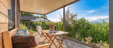 Family Mobile Home, Multiple Bedrooms, Mountainside (Happy House Of Nature) | Outdoor dining