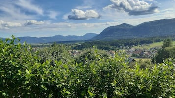 Familiehusvogn, flere soverom, ved fjell (Happy House Of Nature) | Diverse