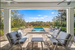 Terrace/patio - Liberty Hope: Private Pool, Water Park, Golf View, Near Disney (Kissimmee)
