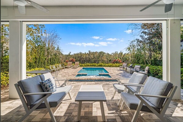 Terrace/patio - Liberty Hope: Private Pool, Water Park, Golf View, Near Disney (Kissimmee)
