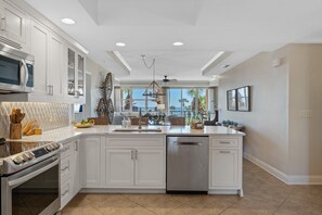 Fridge, microwave, oven, stovetop - Stunning Remodel, Gorgeous Gulf Views, Private Beach - BEACH SERVICE INCLUDED (Miramar Beach)