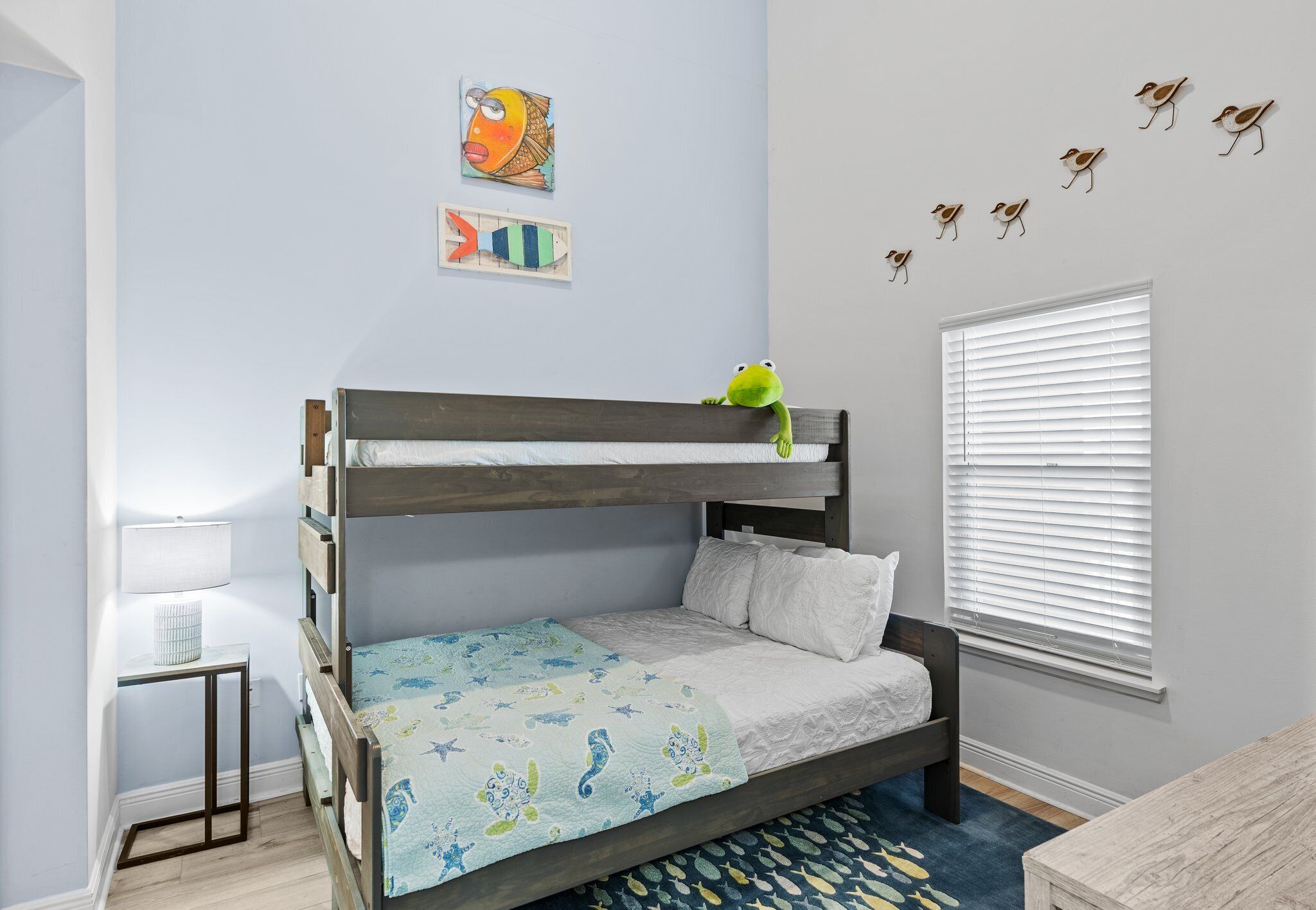 2 dormitorios, wifi gratis, ropa de cama