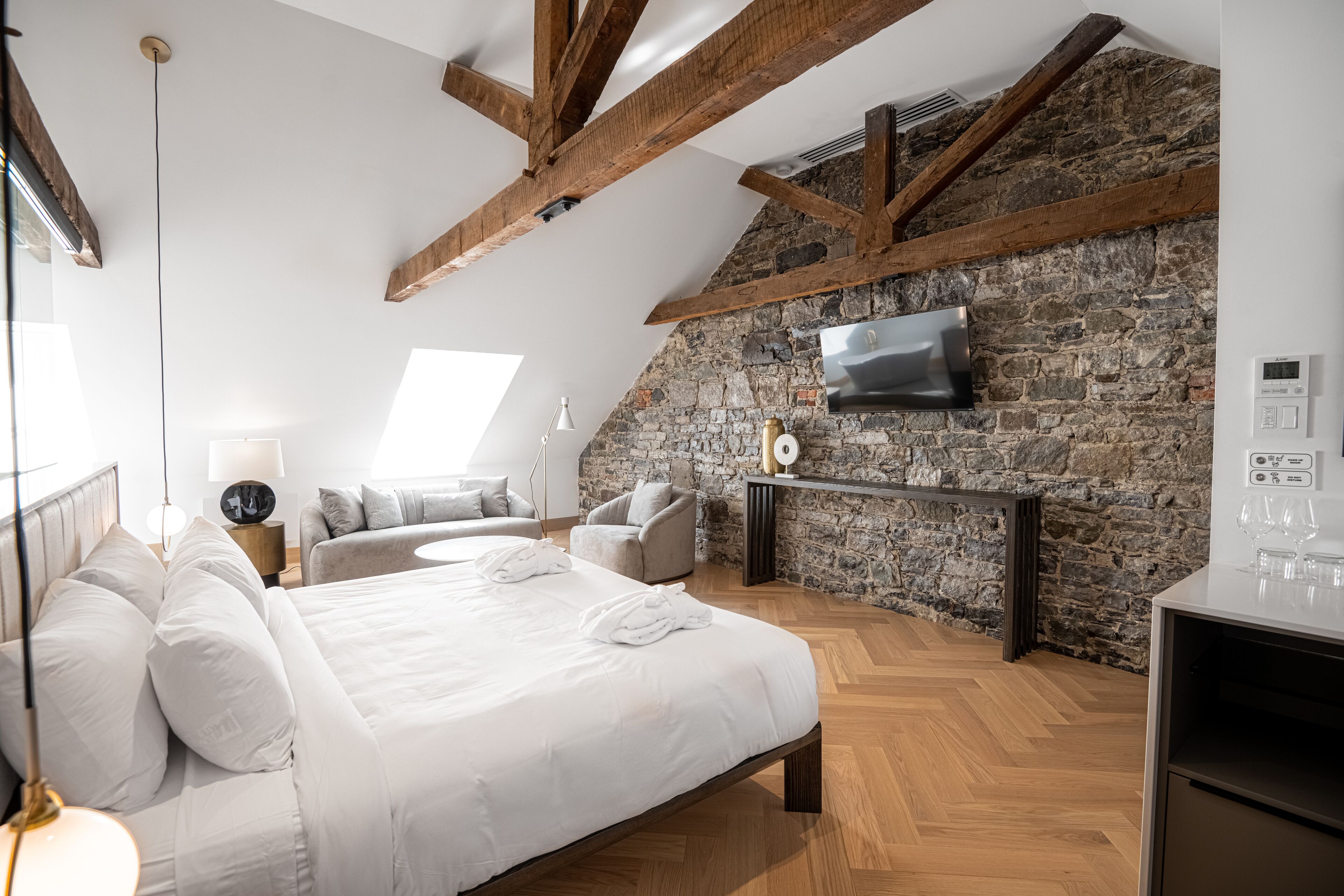 premium suite | 1 bedroom, minibar, in-room safe, blackout curtains