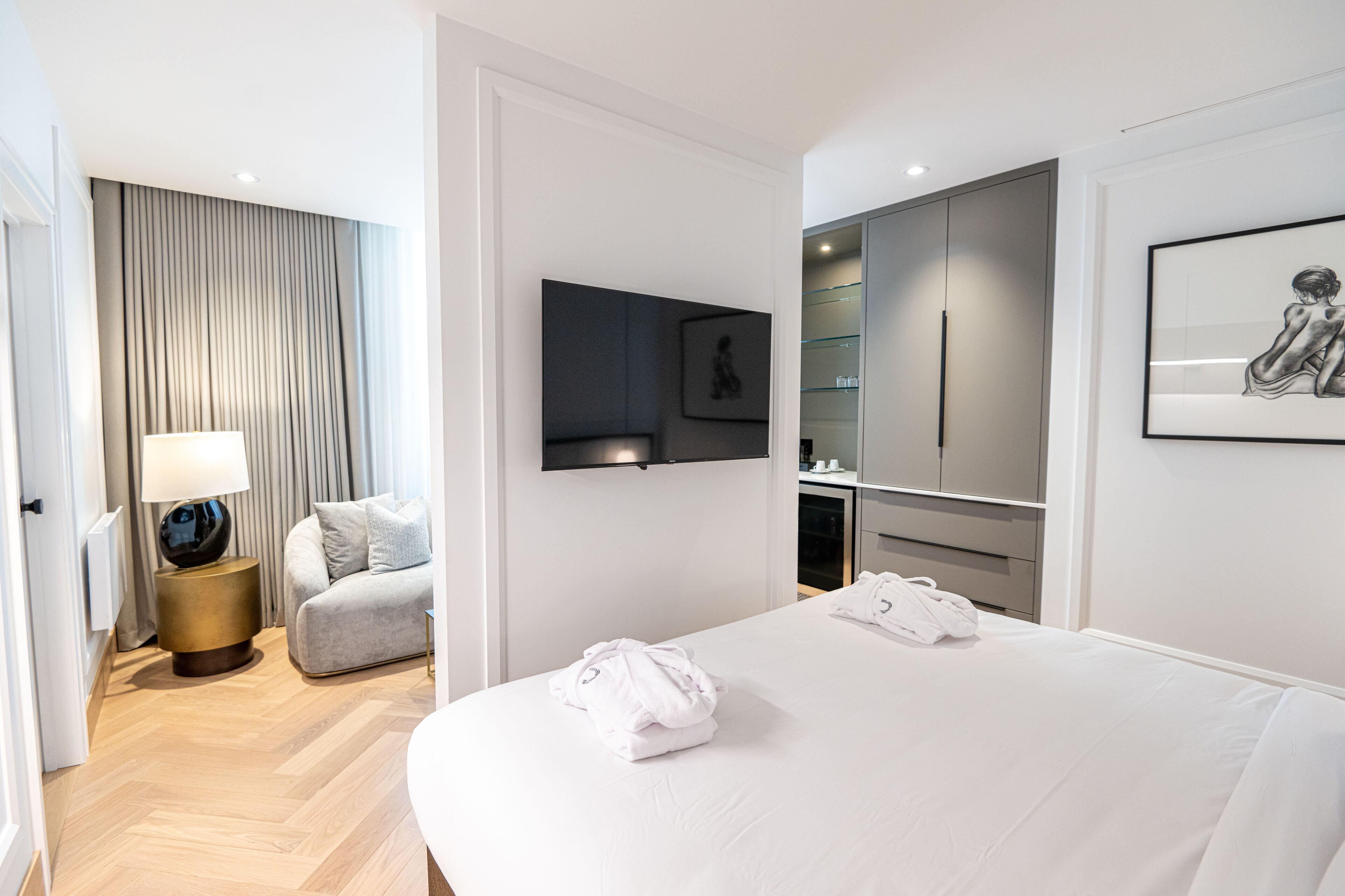 superior suite | 1 bedroom, minibar, in-room safe, blackout curtains