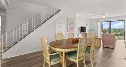 Green Palms Oceanfront 2 Bed Townhouse