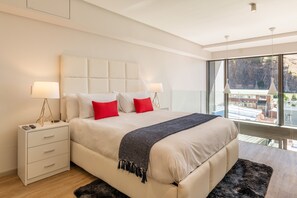 ลักซ์ชัวรี่อพาร์ทเมนท์, 1 ห้องนอน, ห้องครัว, วิวภูเขา | ผ้าปูที่นอนฝ้ายอียิปต์, เครื่องนอนระดับพรีเมียม