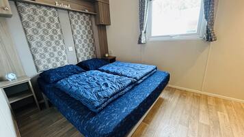 2 bedrooms