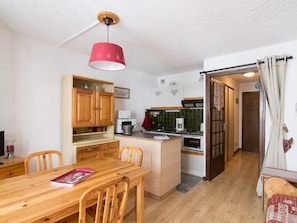 Fridge, microwave, dishwasher