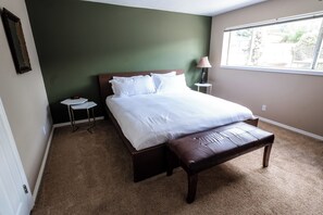 2 habitaciones, tabla de planchar con plancha, wifi y ropa de cama