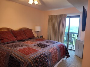 2 bedrooms, iron/ironing board, WiFi, bed sheets - Ski In/Ski Out Winterplace 2BR+Loft W/Fireplace, Hot Tub and Pool Access (Ludlow)
